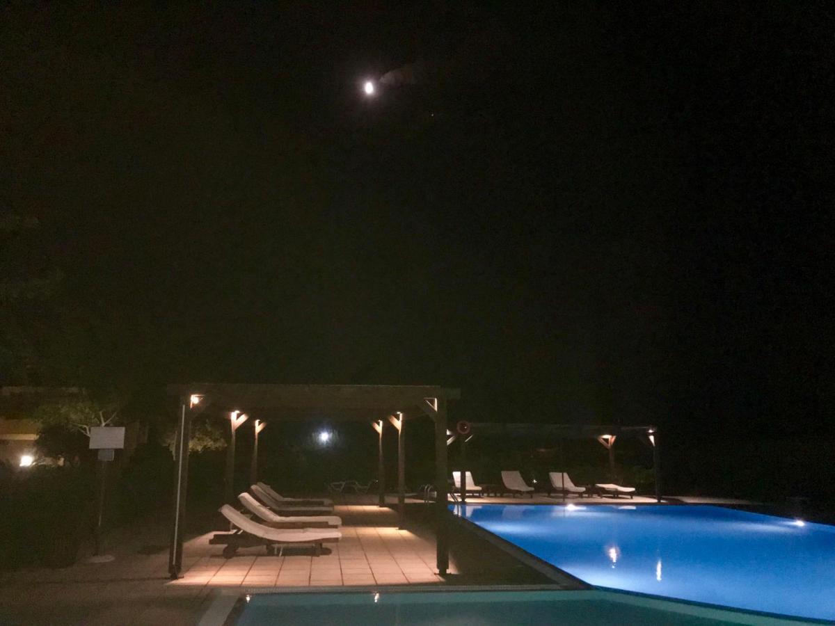 ארקודי Boutique Hotel Ileas Village מראה חיצוני תמונה
